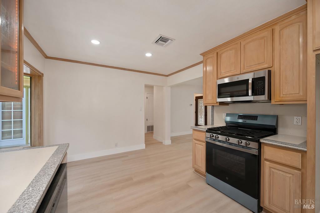Detail Gallery Image 21 of 48 For 1342 Monteith Dr, Vallejo,  CA 94590 - 2 Beds | 2 Baths