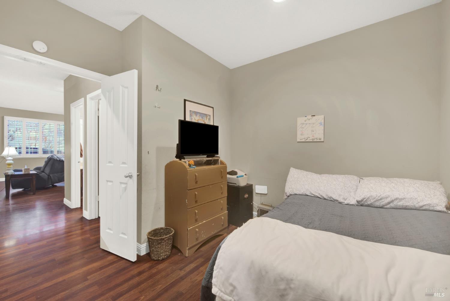 Detail Gallery Image 15 of 33 For 805 Gazebo Ct, Suisun City,  CA 94585 - 4 Beds | 2/1 Baths