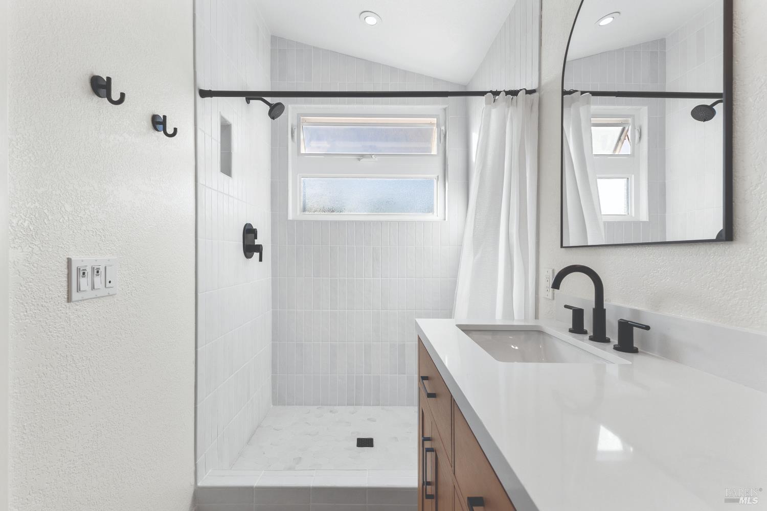 Detail Gallery Image 27 of 47 For 6417 Yale St, Windsor,  CA 95492 - 3 Beds | 2/1 Baths