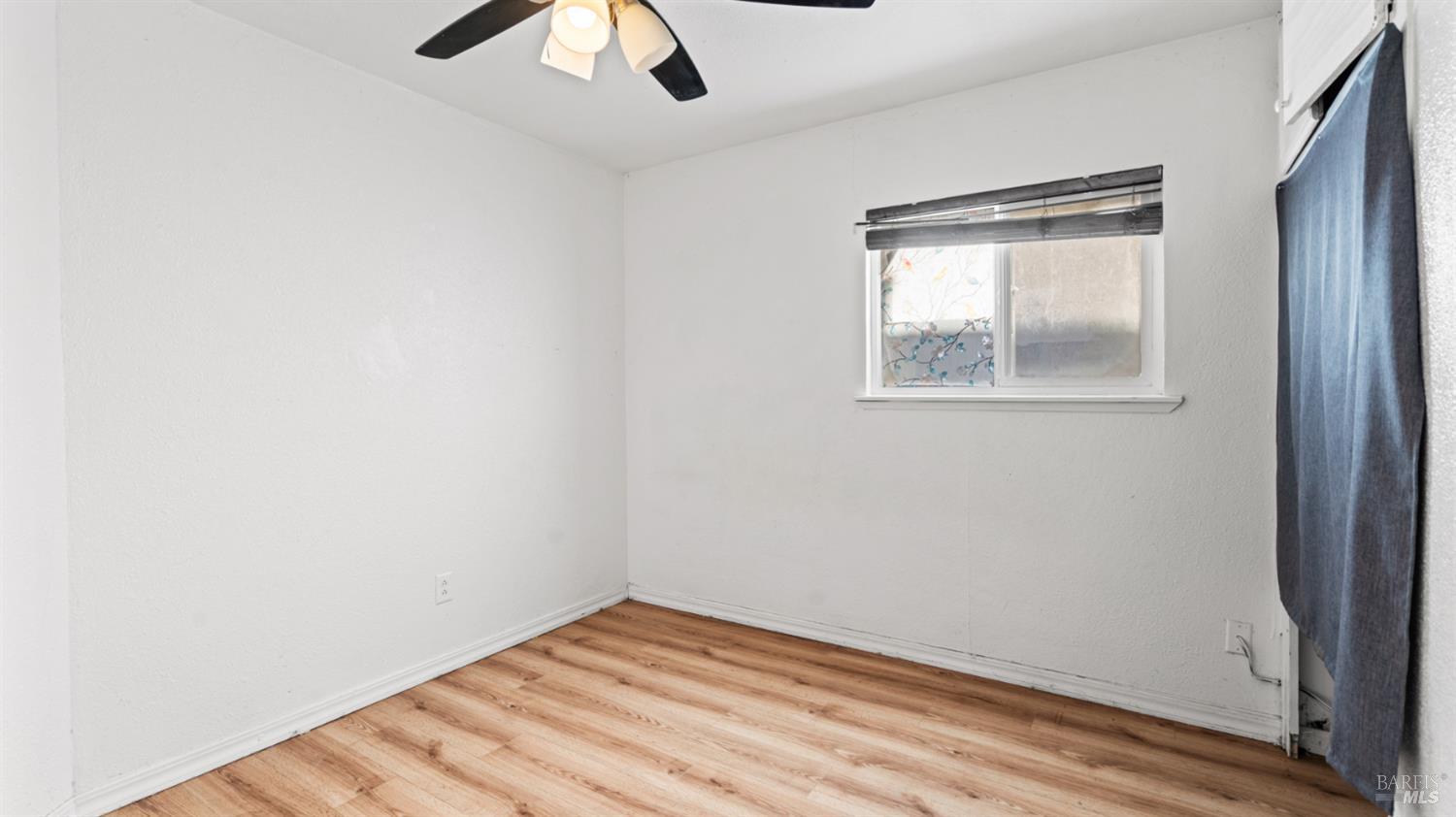 Detail Gallery Image 10 of 34 For 105 Phelan Ave, Vallejo,  CA 94590 - 4 Beds | 2 Baths