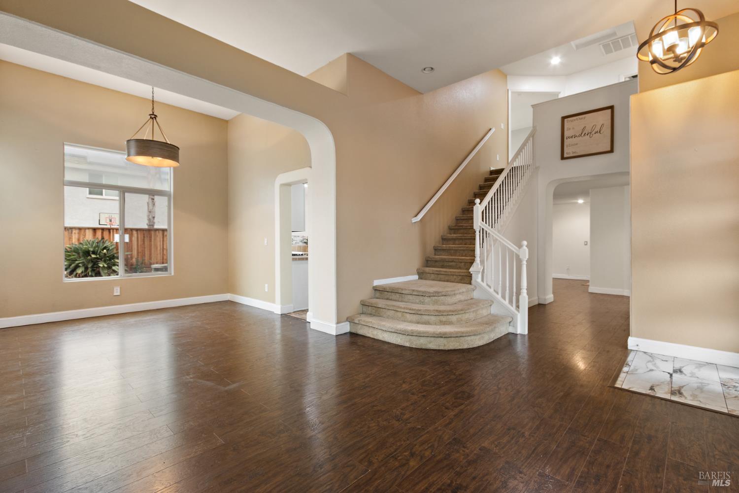 Detail Gallery Image 5 of 35 For 1783 Keesler Cir, Suisun City,  CA 94585 - 4 Beds | 3 Baths