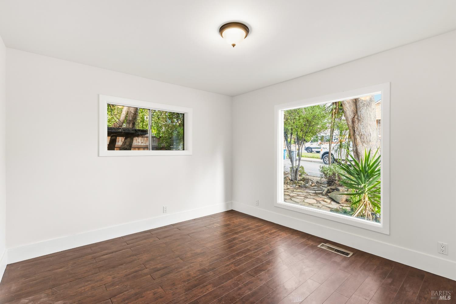 Detail Gallery Image 17 of 40 For 111 Milita St, Vallejo,  CA 94590 - 3 Beds | 2 Baths