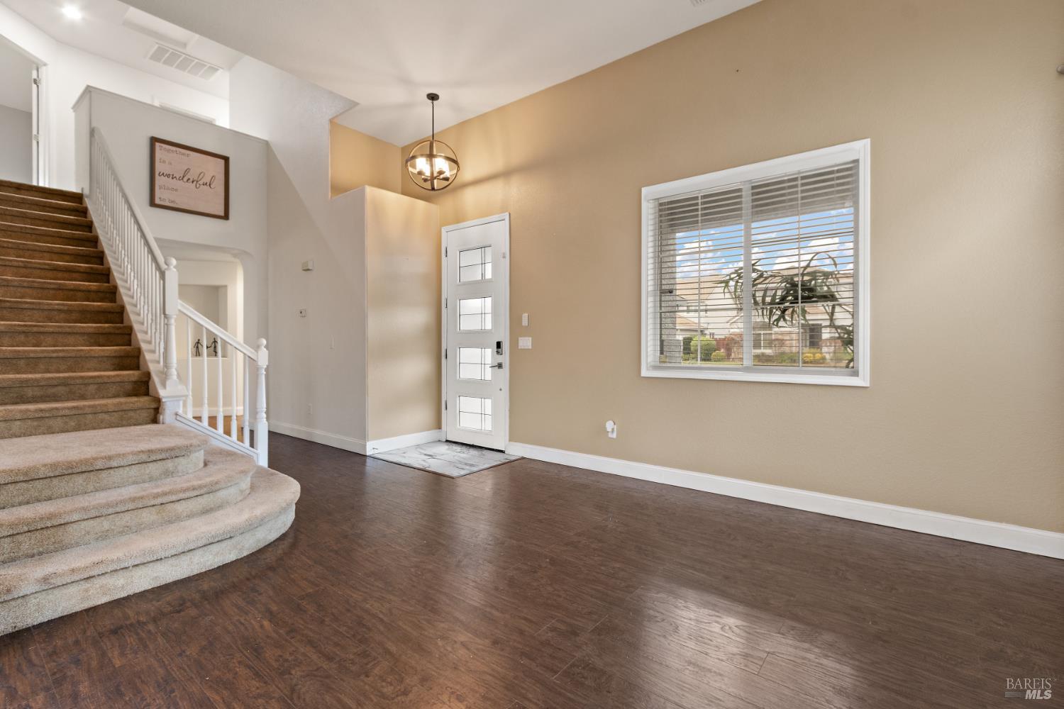 Detail Gallery Image 6 of 35 For 1783 Keesler Cir, Suisun City,  CA 94585 - 4 Beds | 3 Baths