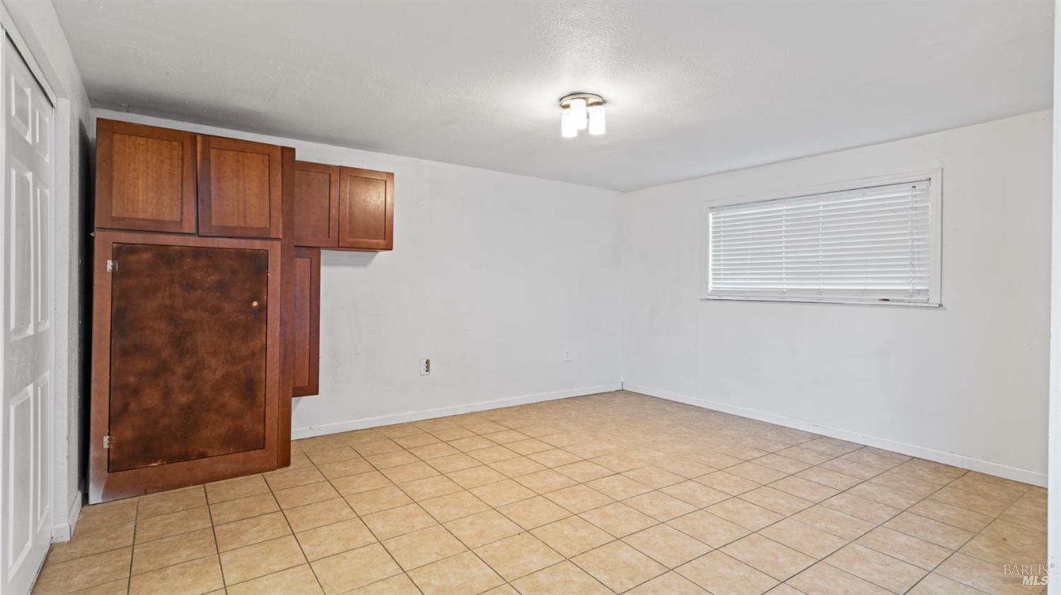 Detail Gallery Image 13 of 34 For 105 Phelan Ave, Vallejo,  CA 94590 - 4 Beds | 2 Baths