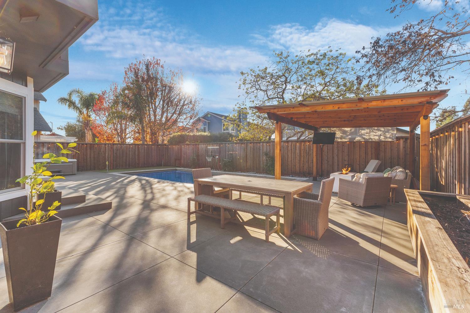 Detail Gallery Image 37 of 47 For 6417 Yale St, Windsor,  CA 95492 - 3 Beds | 2/1 Baths