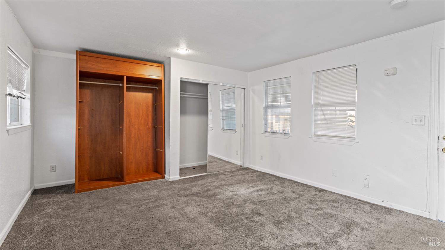 Detail Gallery Image 7 of 34 For 105 Phelan Ave, Vallejo,  CA 94590 - 4 Beds | 2 Baths