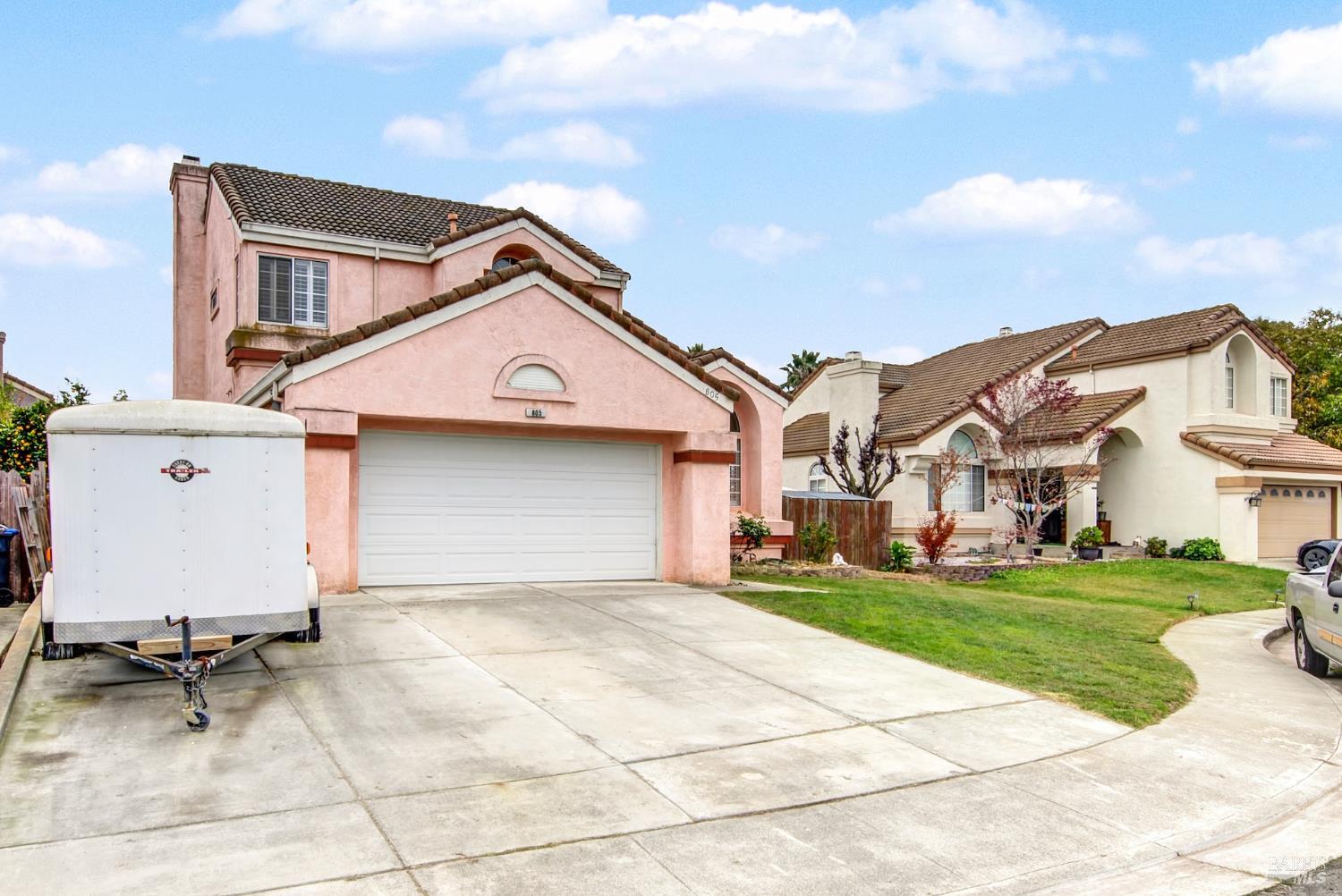 Detail Gallery Image 2 of 33 For 805 Gazebo Ct, Suisun City,  CA 94585 - 4 Beds | 2/1 Baths