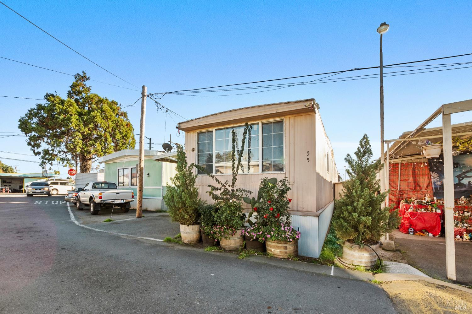 Detail Gallery Image 2 of 31 For 1153 Rumrill Blvd 55, San Pablo,  CA 94806 - 3 Beds | 1 Baths