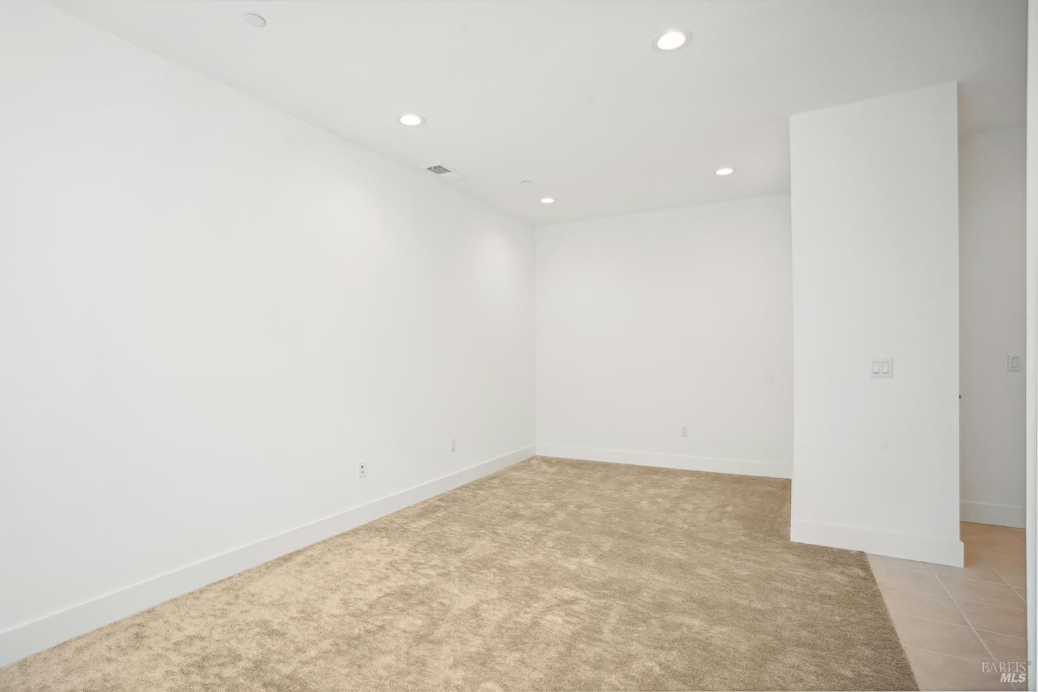 Detail Gallery Image 3 of 6 For 452 Semillon Ln, Santa Rosa,  CA 95403 - 4 Beds | 3/1 Baths