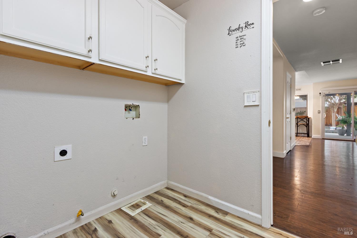 Detail Gallery Image 14 of 35 For 1783 Keesler Cir, Suisun City,  CA 94585 - 4 Beds | 3 Baths