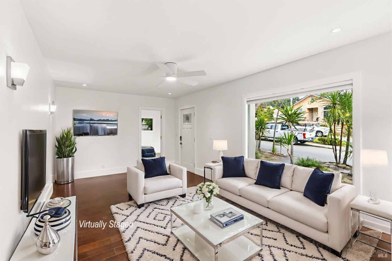 Detail Gallery Image 5 of 40 For 111 Milita St, Vallejo,  CA 94590 - 3 Beds | 2 Baths