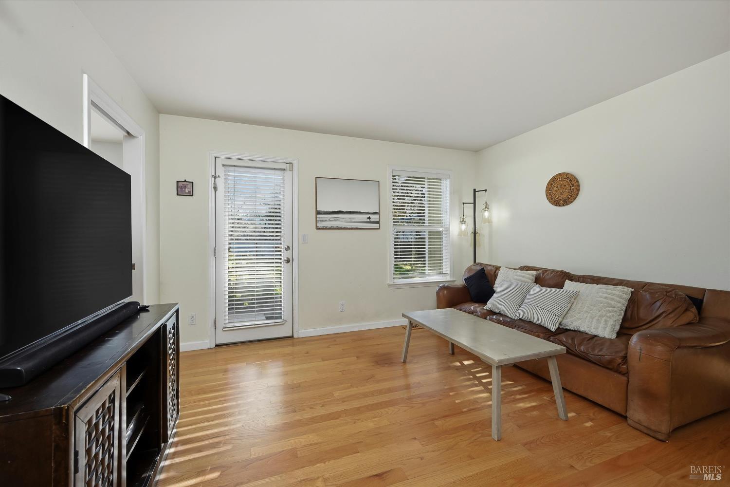 Detail Gallery Image 15 of 38 For 21264 Santa Clara Rd, Middletown,  CA 95461 - 3 Beds | 2/1 Baths