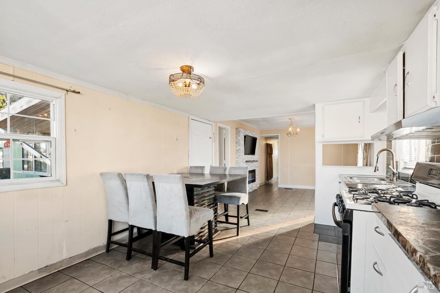 Detail Gallery Image 10 of 31 For 1153 Rumrill Blvd 55, San Pablo,  CA 94806 - 3 Beds | 1 Baths