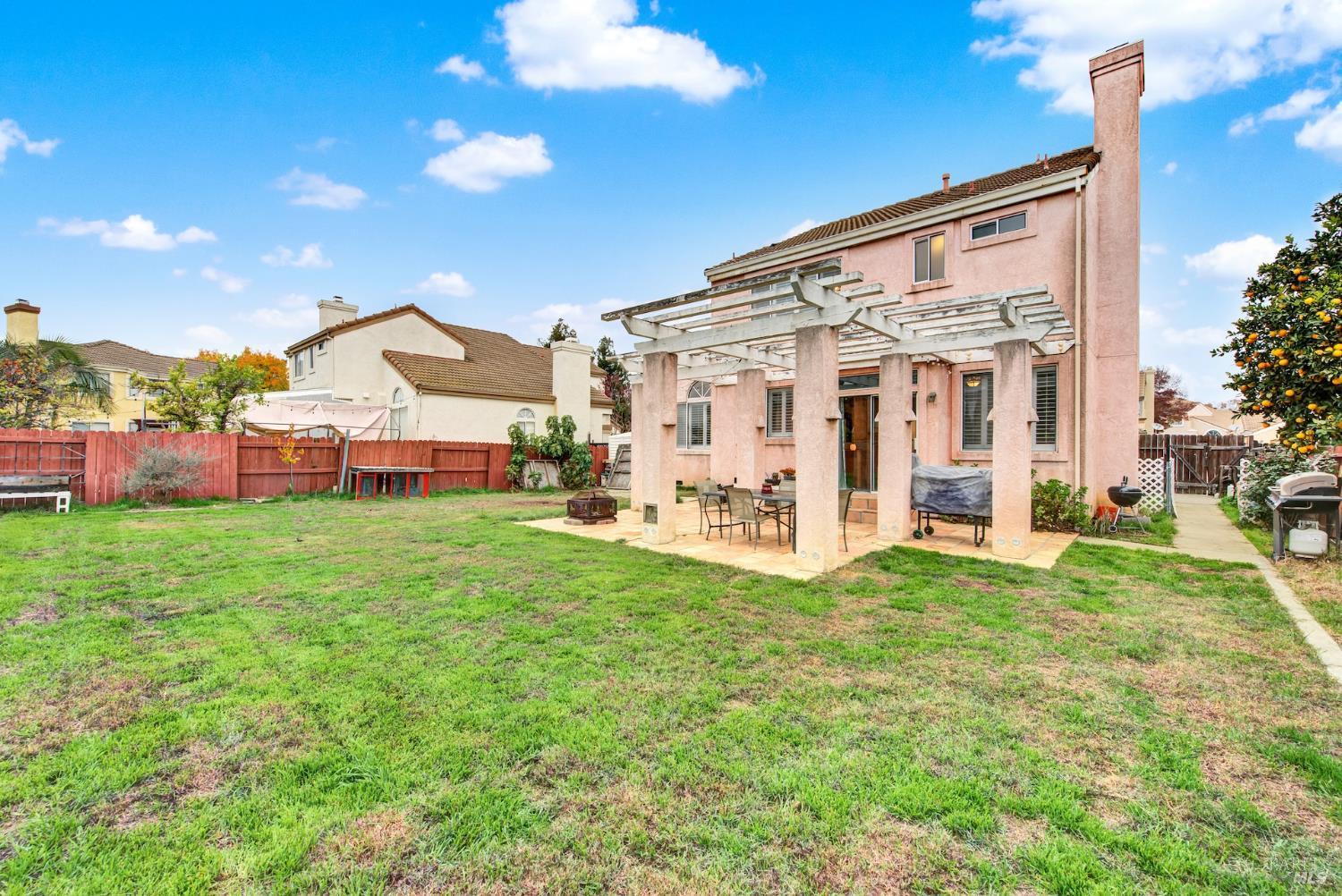 Detail Gallery Image 29 of 33 For 805 Gazebo Ct, Suisun City,  CA 94585 - 4 Beds | 2/1 Baths