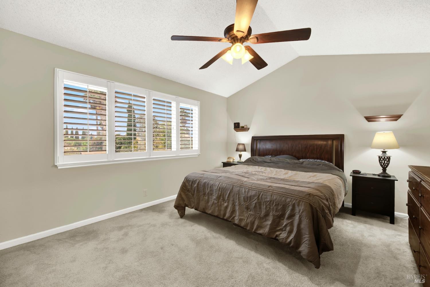 Detail Gallery Image 19 of 33 For 805 Gazebo Ct, Suisun City,  CA 94585 - 4 Beds | 2/1 Baths