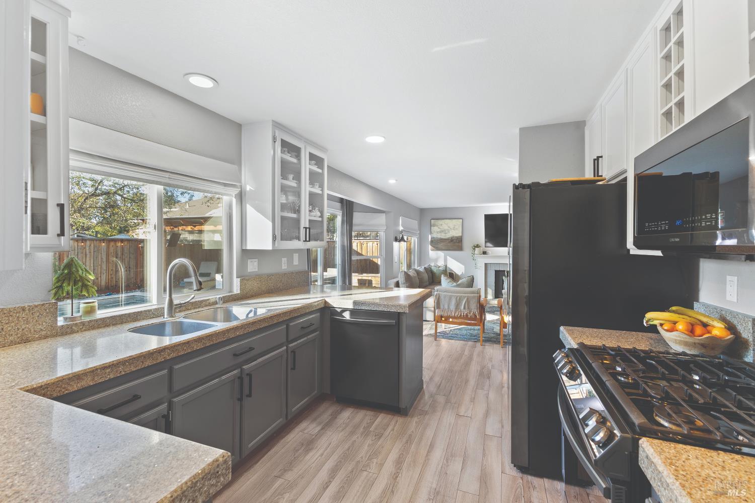 Detail Gallery Image 15 of 47 For 6417 Yale St, Windsor,  CA 95492 - 3 Beds | 2/1 Baths