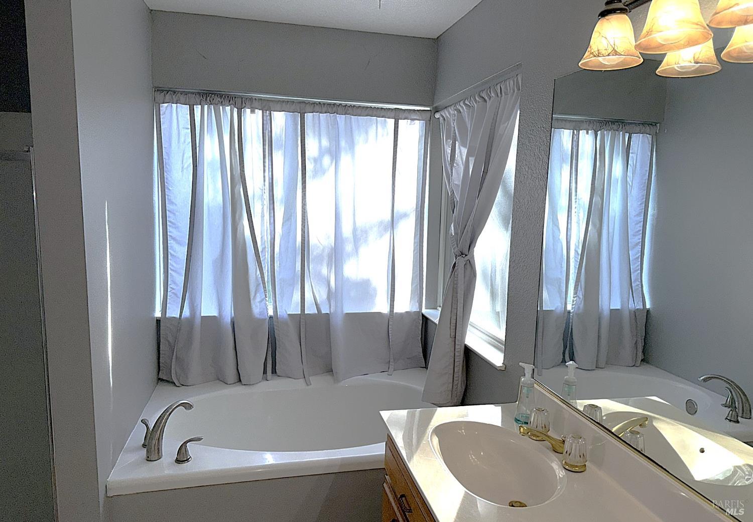 Detail Gallery Image 13 of 17 For 248 Colby Dr, Vacaville,  CA 95687 - 3 Beds | 2 Baths