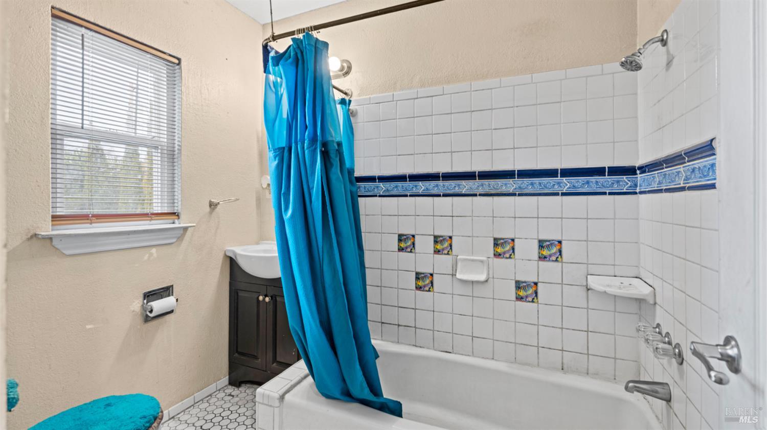 Detail Gallery Image 18 of 25 For 225 Gary Cir, Vallejo,  CA 94591 - 3 Beds | 1 Baths