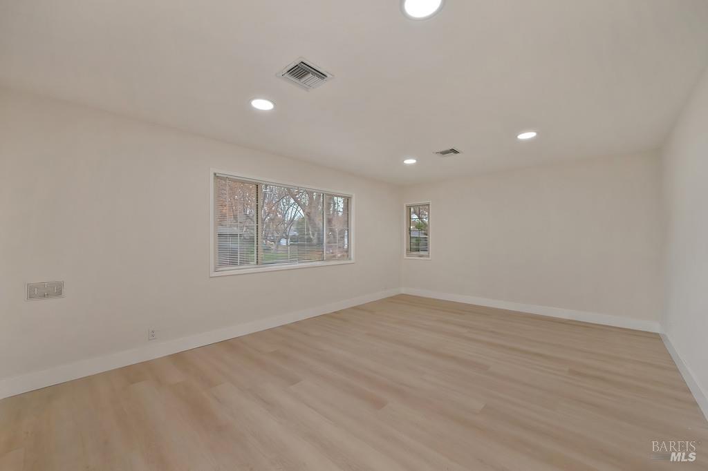 Detail Gallery Image 19 of 48 For 1342 Monteith Dr, Vallejo,  CA 94590 - 2 Beds | 2 Baths