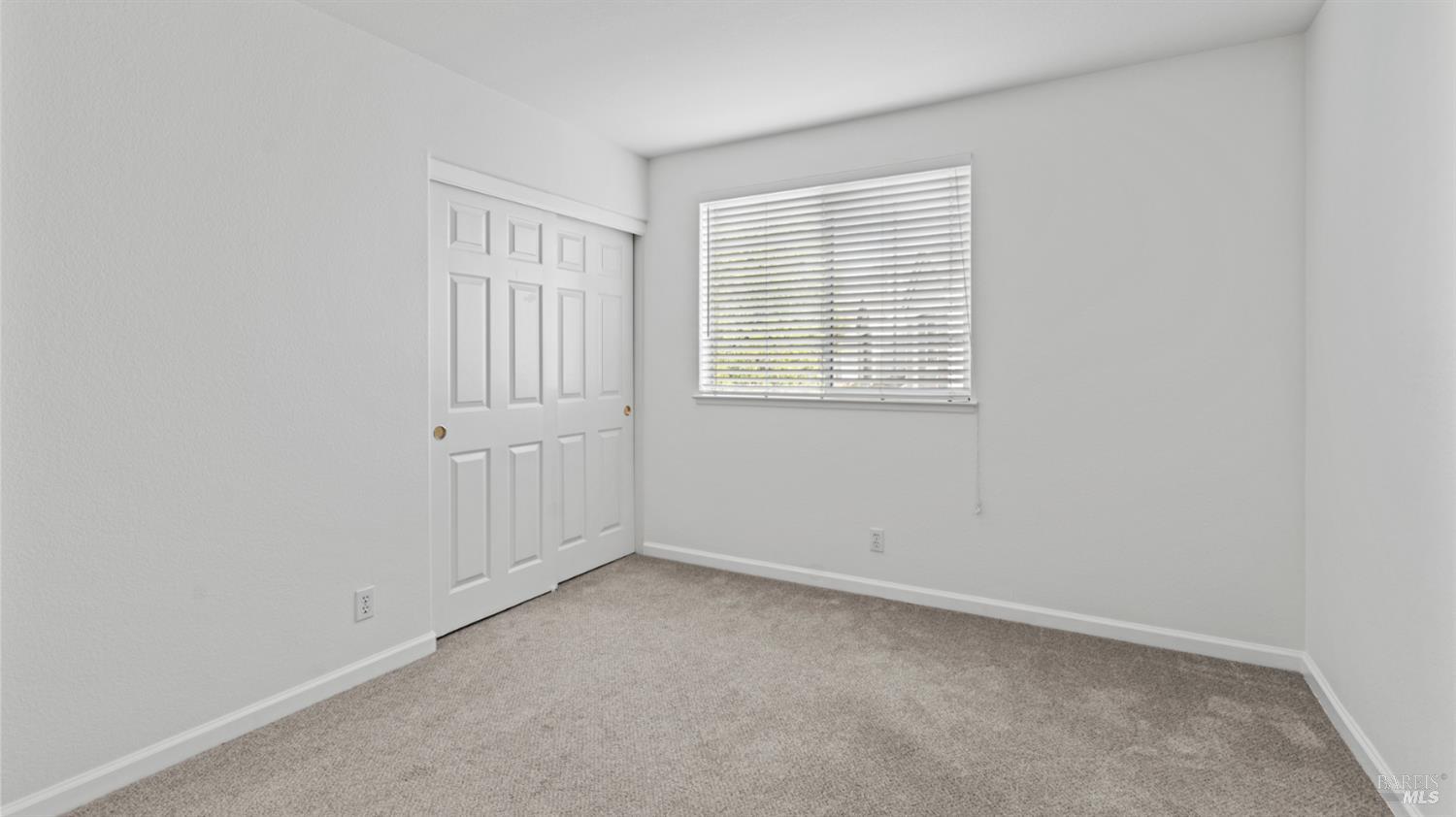 Detail Gallery Image 21 of 31 For 1714 Zinfandel Dr, Petaluma,  CA 94954 - 3 Beds | 2/1 Baths