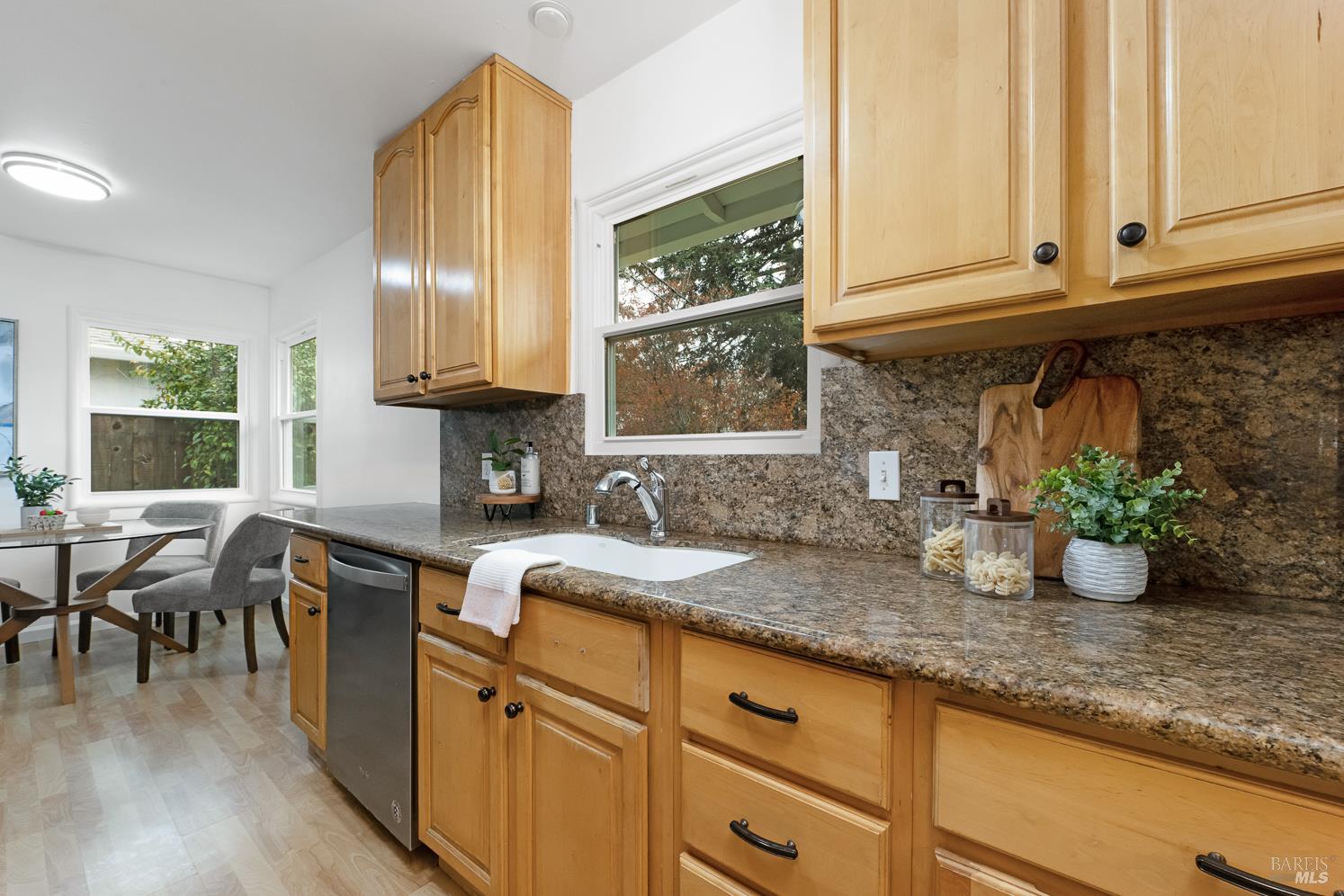 Detail Gallery Image 15 of 43 For 111 Harris Way, Vallejo,  CA 94591 - 3 Beds | 1 Baths