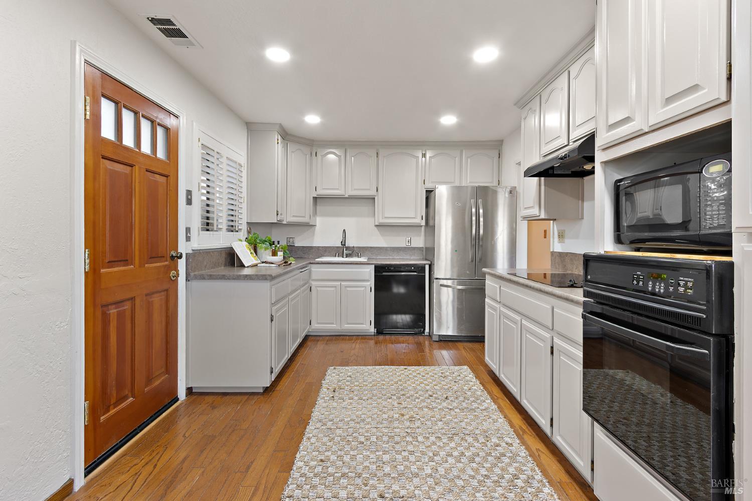 Detail Gallery Image 11 of 29 For 443 Baywood Dr, Vallejo,  CA 94591 - 3 Beds | 2 Baths