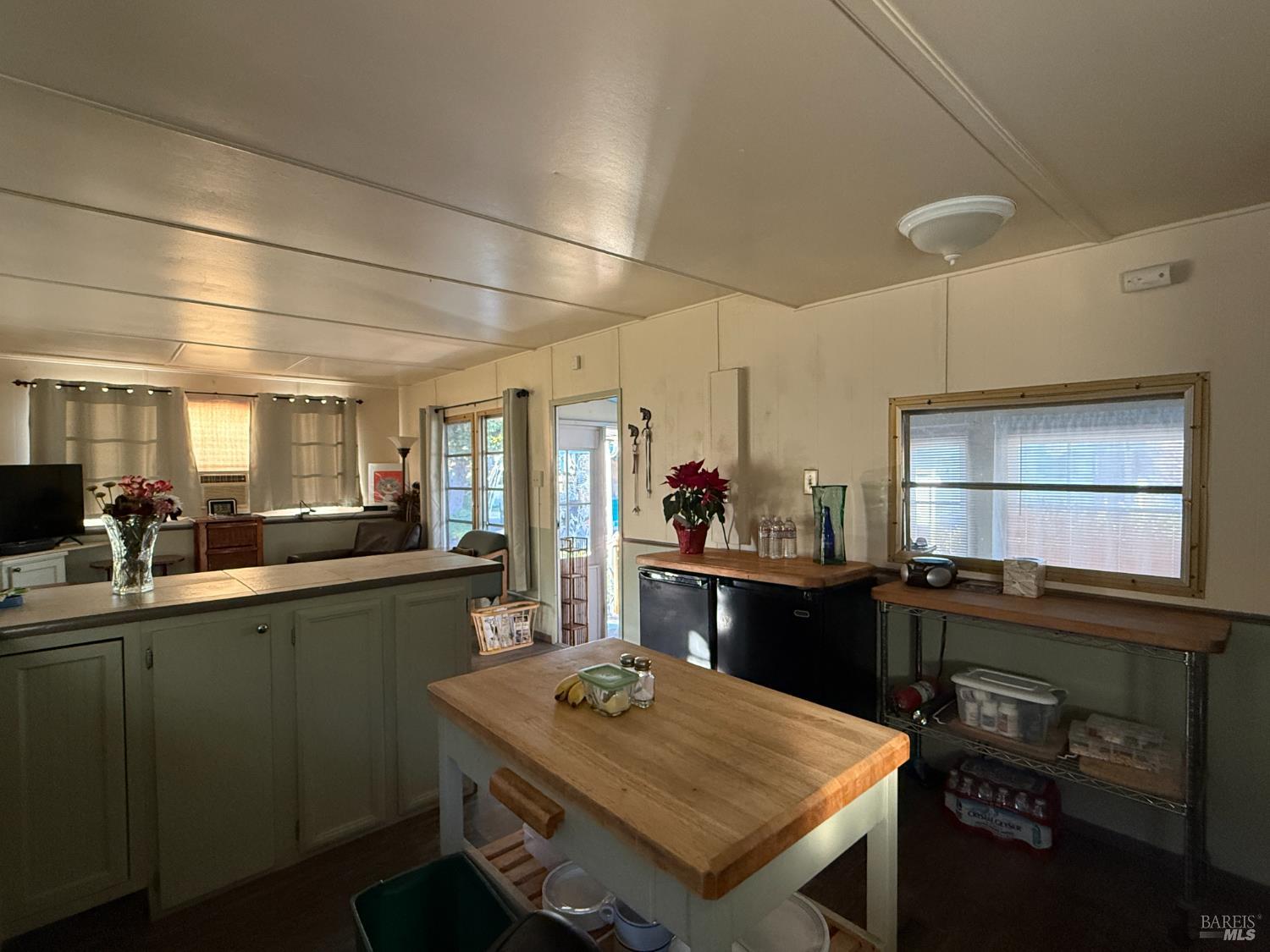 Detail Gallery Image 15 of 26 For 18715 Sonoma Hwy 14, Sonoma,  CA 95476 - 2 Beds | 1 Baths