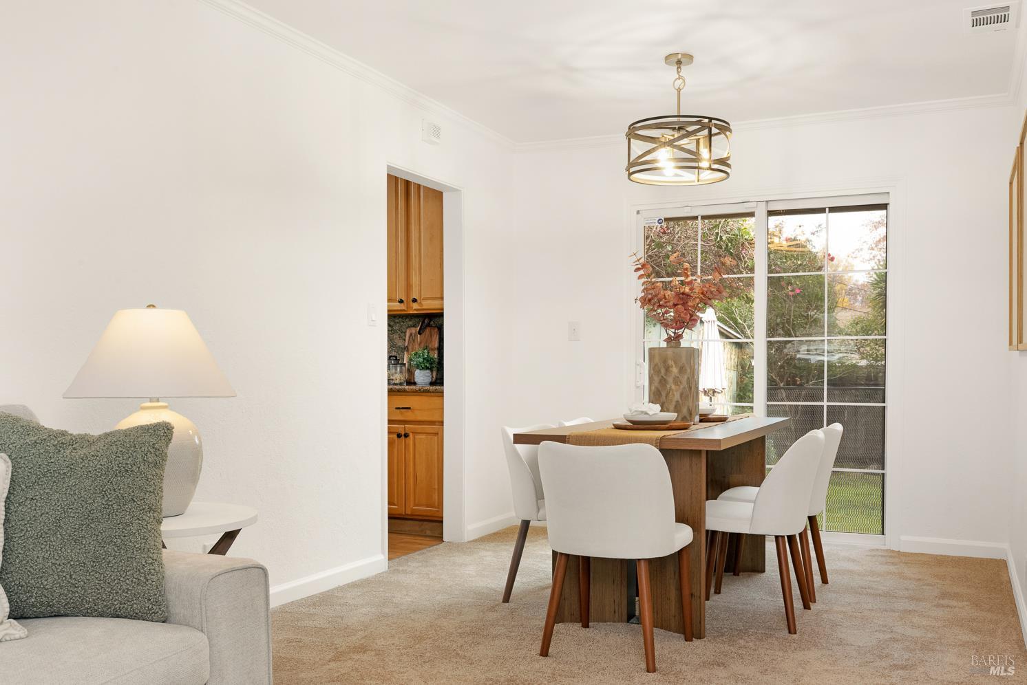 Detail Gallery Image 10 of 43 For 111 Harris Way, Vallejo,  CA 94591 - 3 Beds | 1 Baths