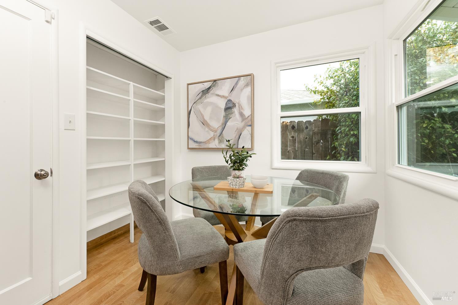 Detail Gallery Image 17 of 43 For 111 Harris Way, Vallejo,  CA 94591 - 3 Beds | 1 Baths