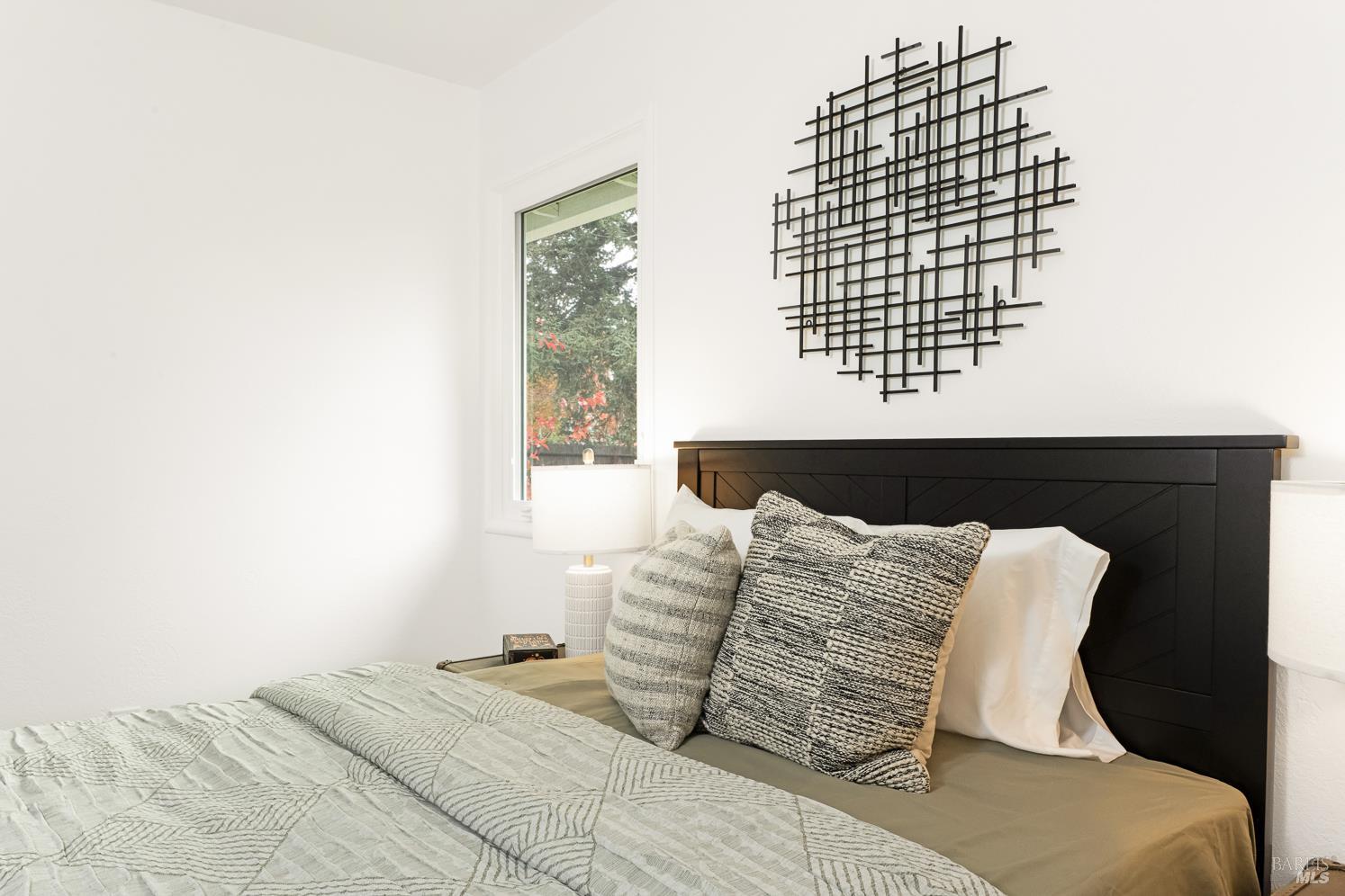 Detail Gallery Image 31 of 43 For 111 Harris Way, Vallejo,  CA 94591 - 3 Beds | 1 Baths