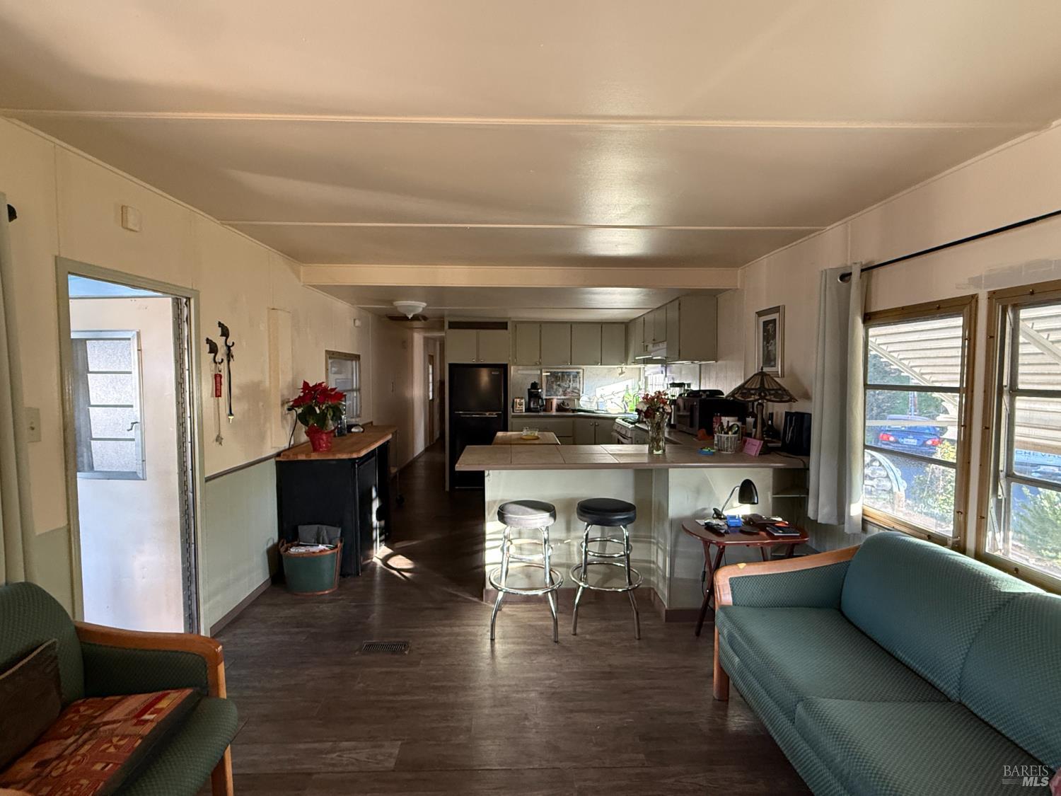 Detail Gallery Image 10 of 26 For 18715 Sonoma Hwy 14, Sonoma,  CA 95476 - 2 Beds | 1 Baths