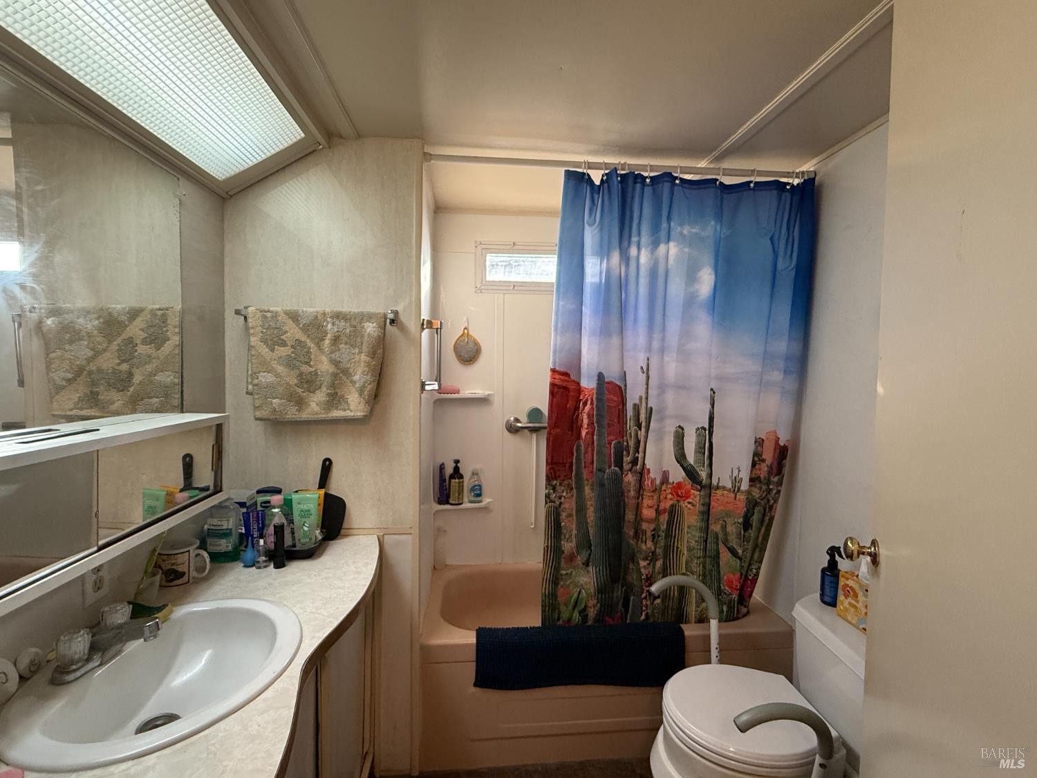 Detail Gallery Image 23 of 26 For 18715 Sonoma Hwy 14, Sonoma,  CA 95476 - 2 Beds | 1 Baths