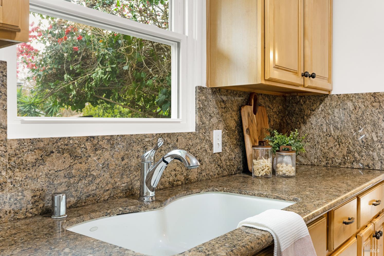 Detail Gallery Image 16 of 43 For 111 Harris Way, Vallejo,  CA 94591 - 3 Beds | 1 Baths