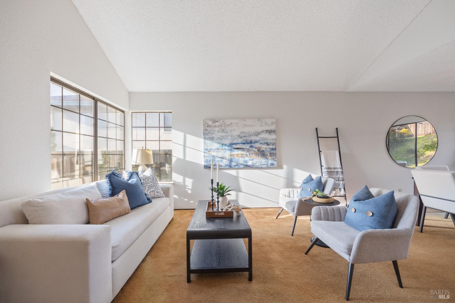 Detail Gallery Image 8 of 48 For 3501 Ponderosa Trl, Pinole,  CA 94564 - 4 Beds | 2/1 Baths