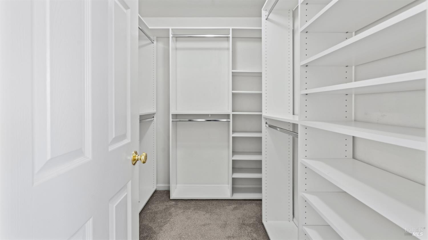 Detail Gallery Image 27 of 31 For 1714 Zinfandel Dr, Petaluma,  CA 94954 - 3 Beds | 2/1 Baths