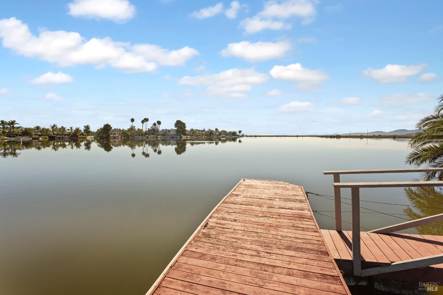 Detail Gallery Image 17 of 21 For 8 Caribe Isle, Novato,  CA 94062 - 4 Beds | 3 Baths