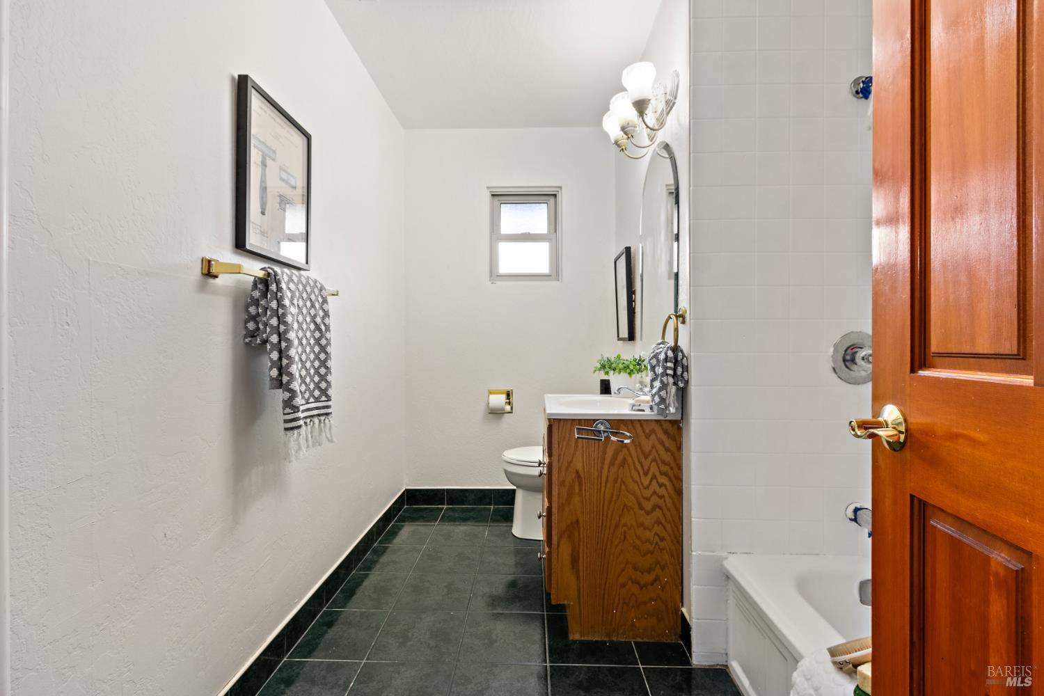 Detail Gallery Image 21 of 29 For 443 Baywood Dr, Vallejo,  CA 94591 - 3 Beds | 2 Baths