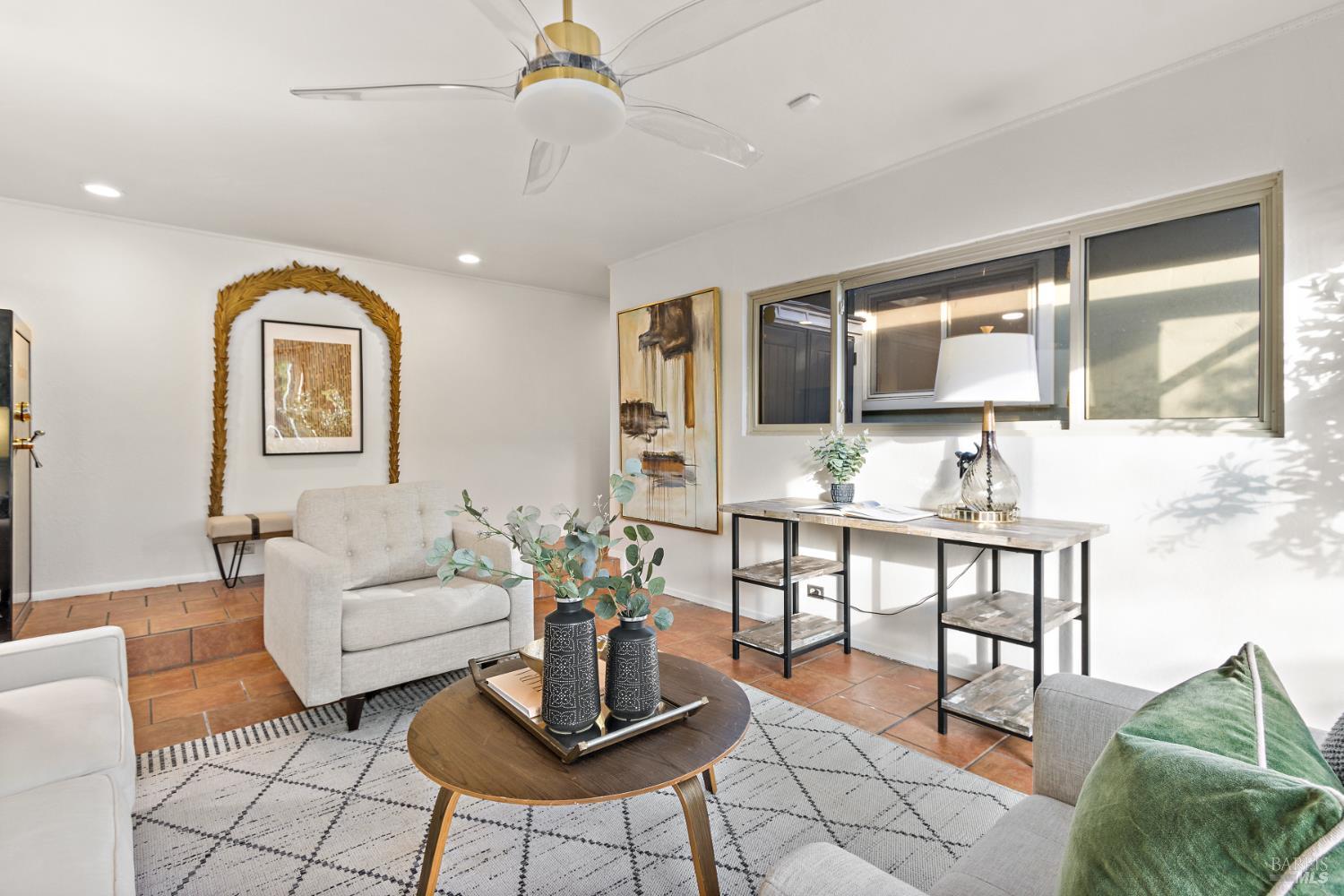 Detail Gallery Image 14 of 29 For 443 Baywood Dr, Vallejo,  CA 94591 - 3 Beds | 2 Baths