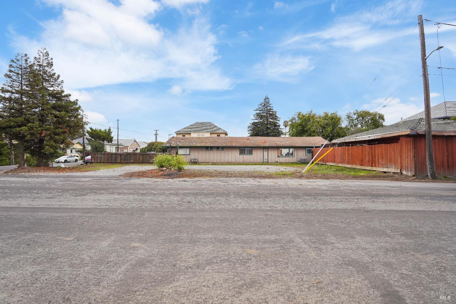 Detail Gallery Image 8 of 19 For 201 Sacramento St, Suisun City,  CA 94585 - – Beds | – Baths