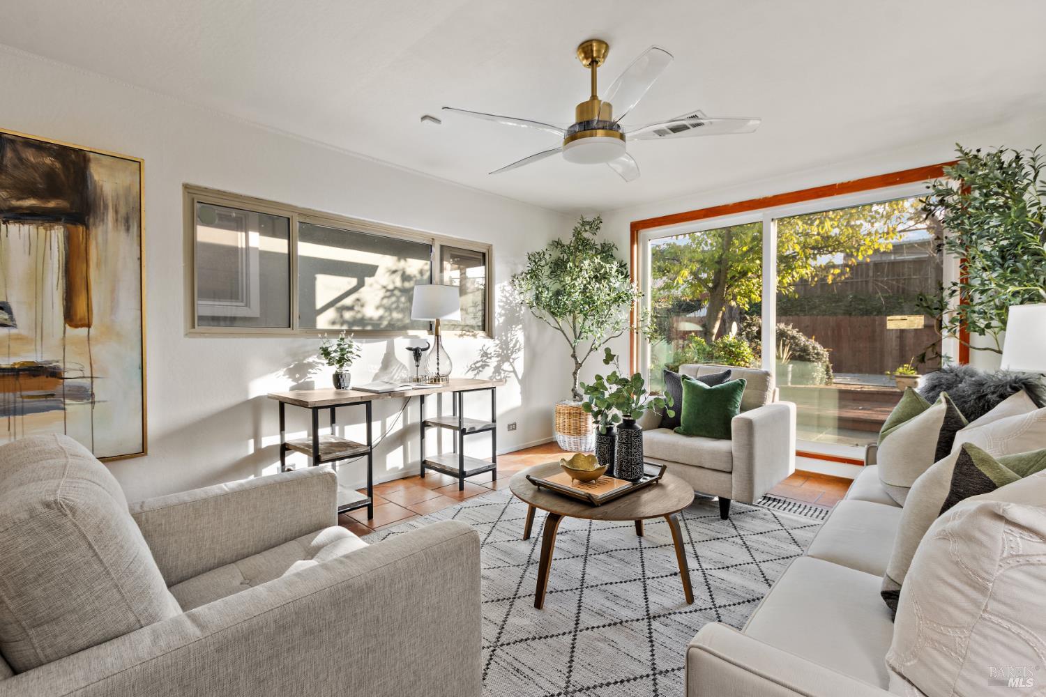 Detail Gallery Image 13 of 29 For 443 Baywood Dr, Vallejo,  CA 94591 - 3 Beds | 2 Baths