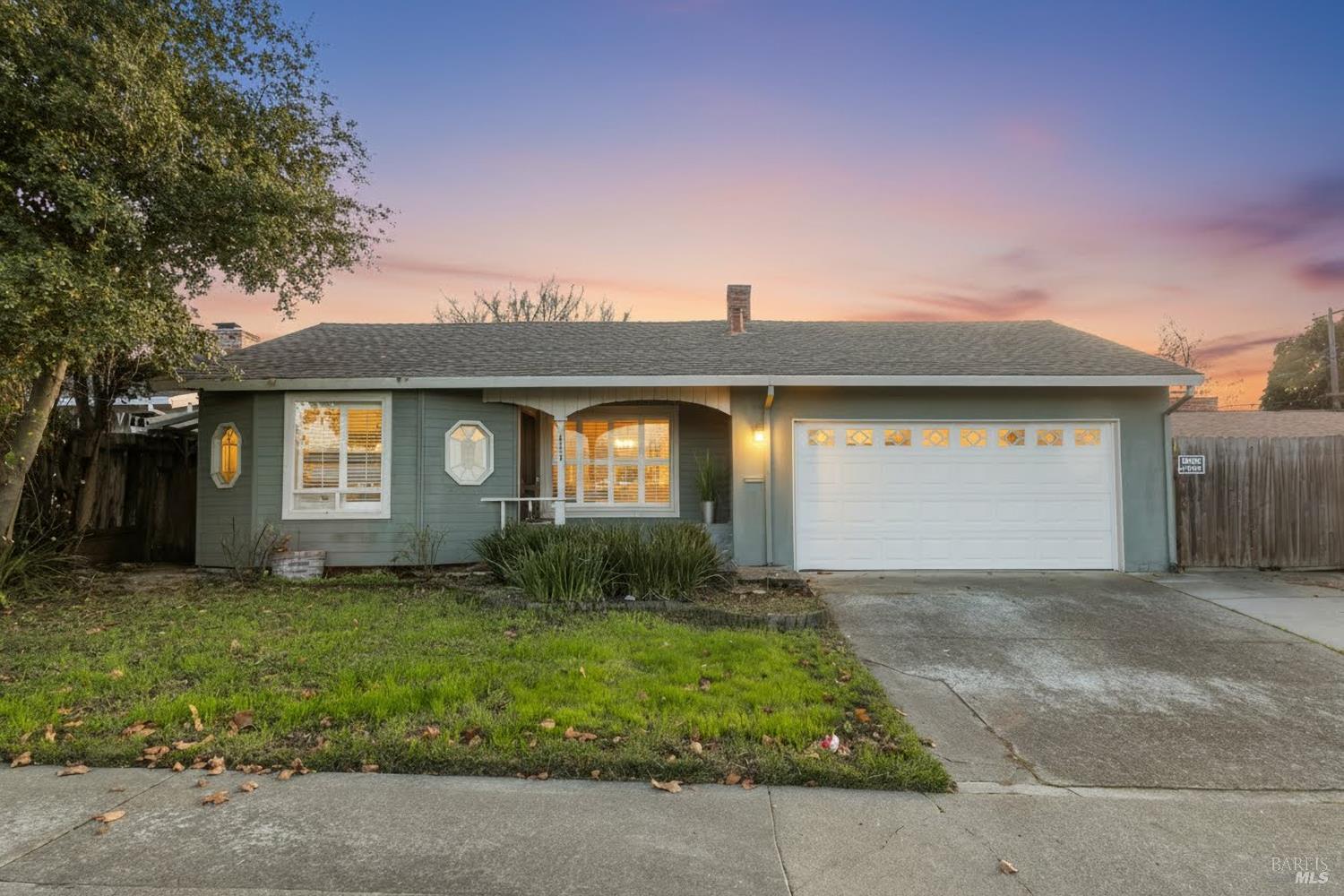 Detail Gallery Image 3 of 29 For 443 Baywood Dr, Vallejo,  CA 94591 - 3 Beds | 2 Baths