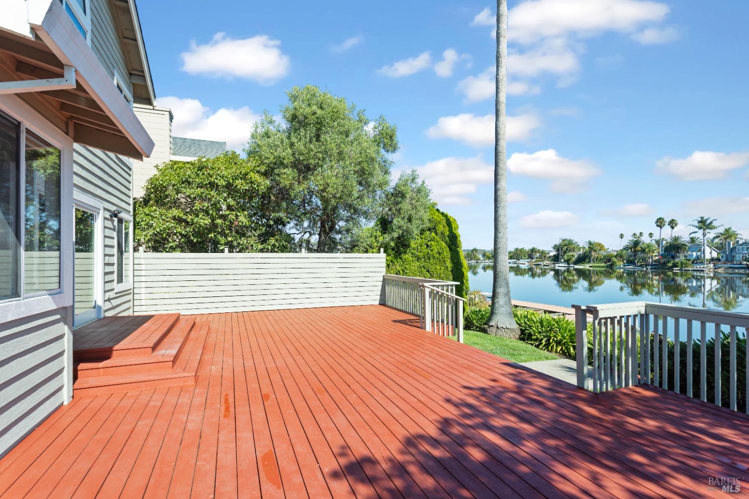 Detail Gallery Image 3 of 21 For 8 Caribe Isle, Novato,  CA 94062 - 4 Beds | 3 Baths