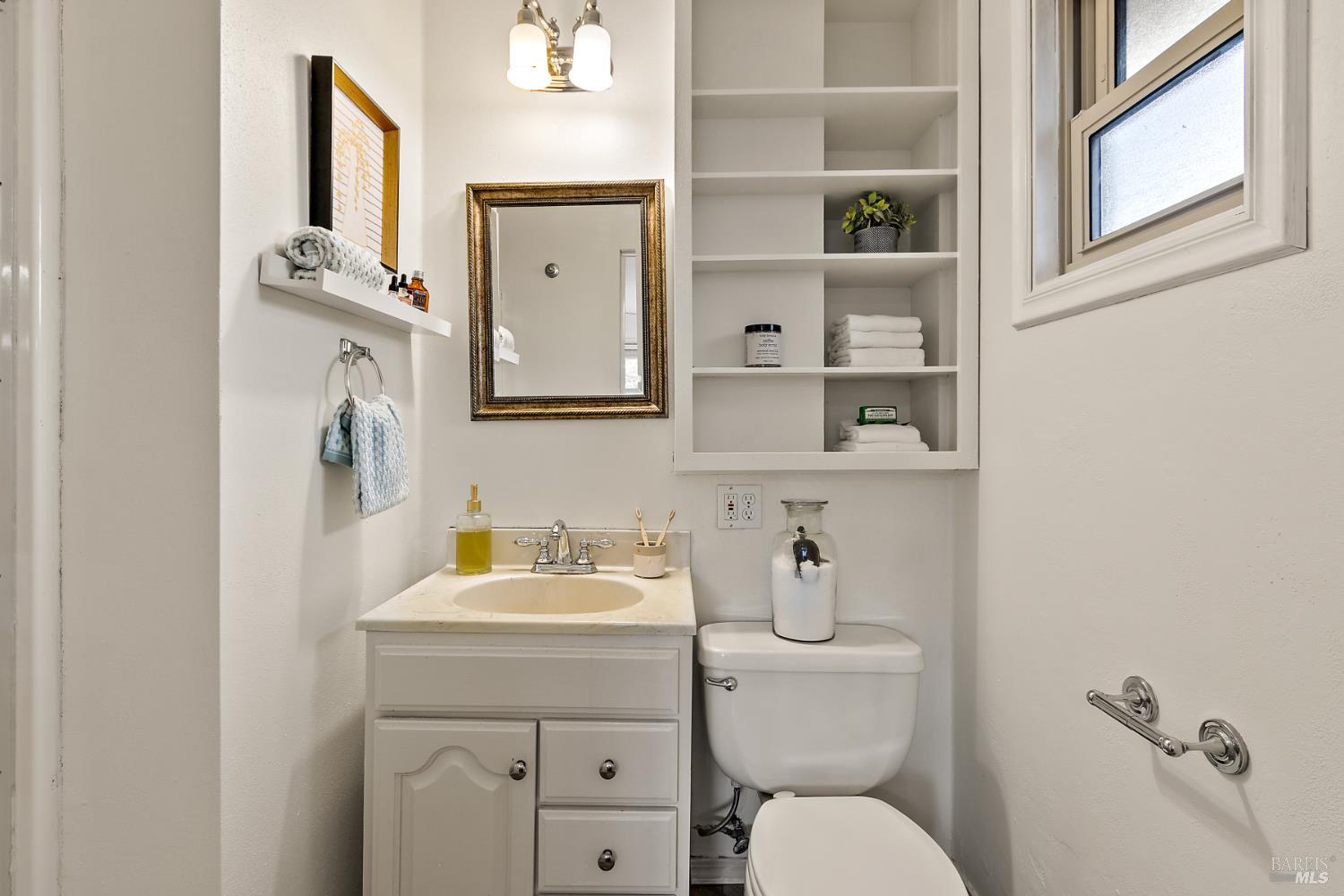 Detail Gallery Image 17 of 29 For 443 Baywood Dr, Vallejo,  CA 94591 - 3 Beds | 2 Baths