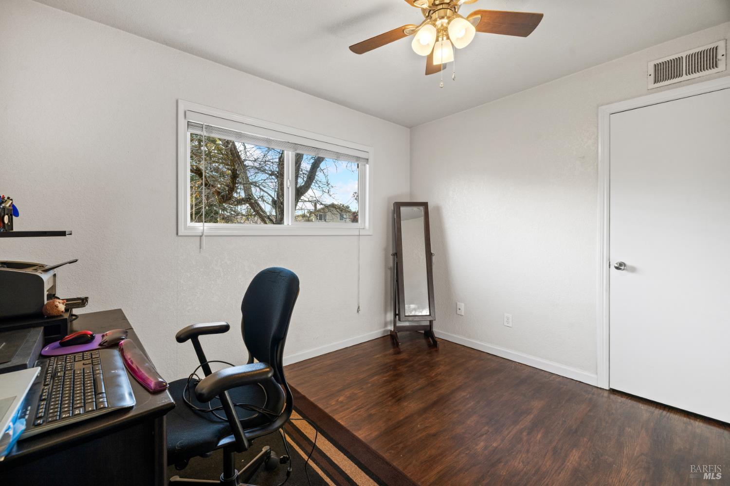 Detail Gallery Image 25 of 43 For 2825 Seneca Ln, Santa Rosa,  CA 95403 - 3 Beds | 2 Baths