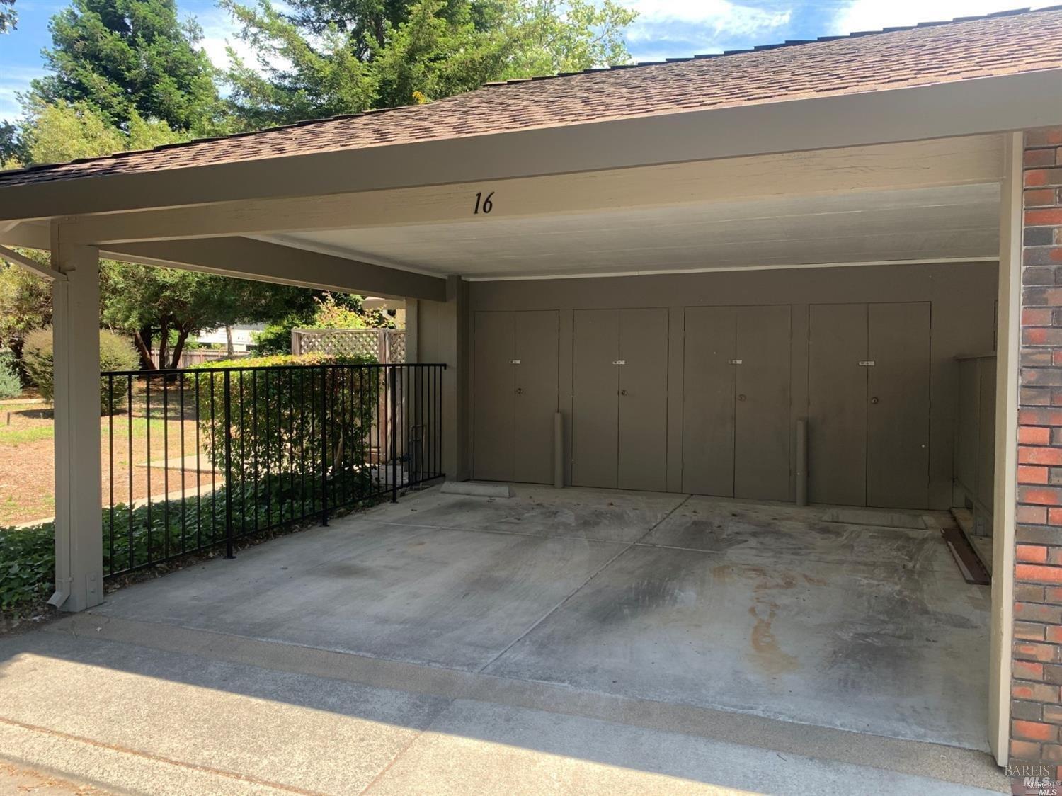 Detail Gallery Image 17 of 29 For 16 Tudor Ct, San Rafael,  CA 94903 - 2 Beds | 2 Baths