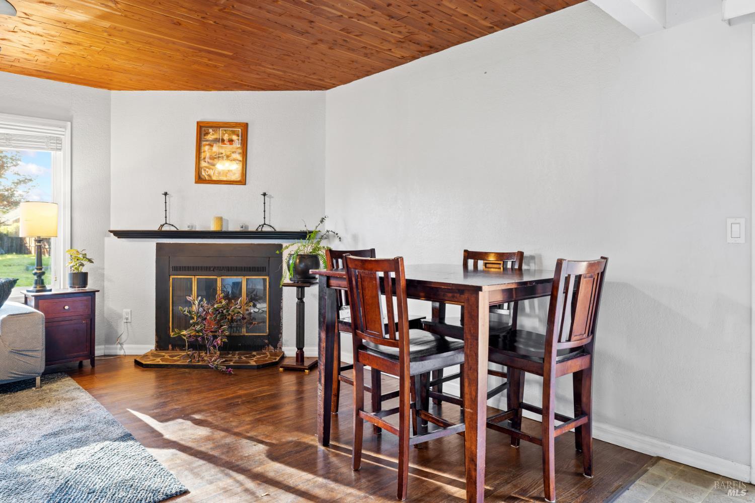 Detail Gallery Image 9 of 43 For 2825 Seneca Ln, Santa Rosa,  CA 95403 - 3 Beds | 2 Baths