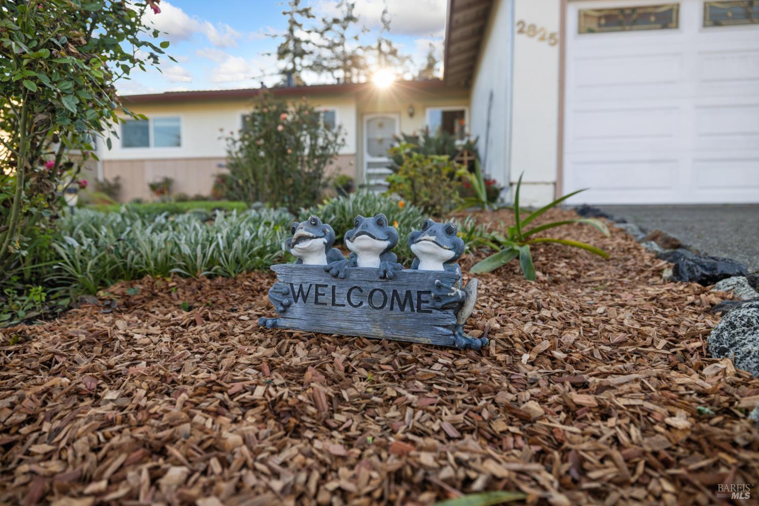 Detail Gallery Image 5 of 43 For 2825 Seneca Ln, Santa Rosa,  CA 95403 - 3 Beds | 2 Baths