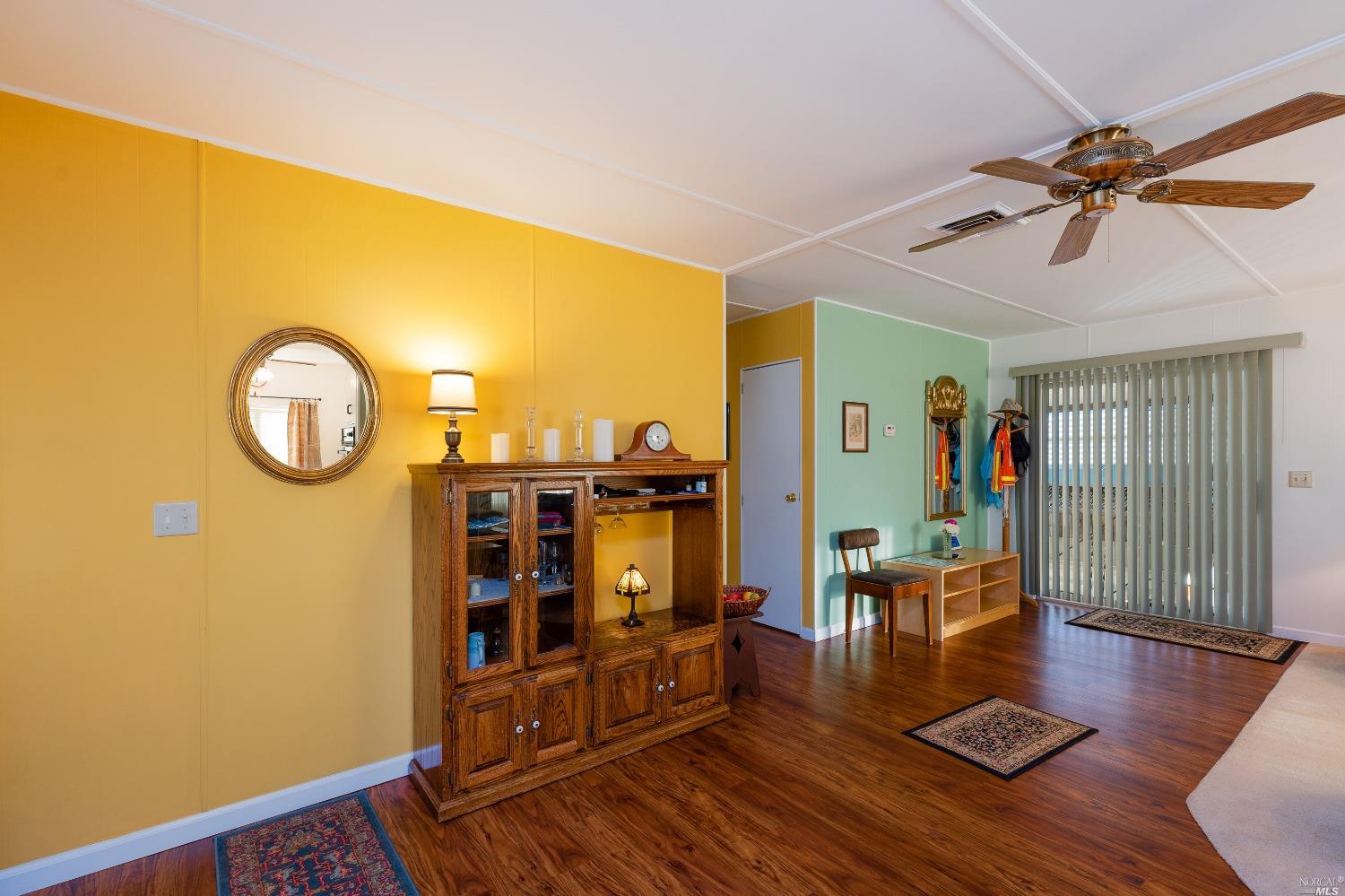 Detail Gallery Image 8 of 14 For 660 Leslie St 9, Ukiah,  CA 95482 - 2 Beds | 2 Baths