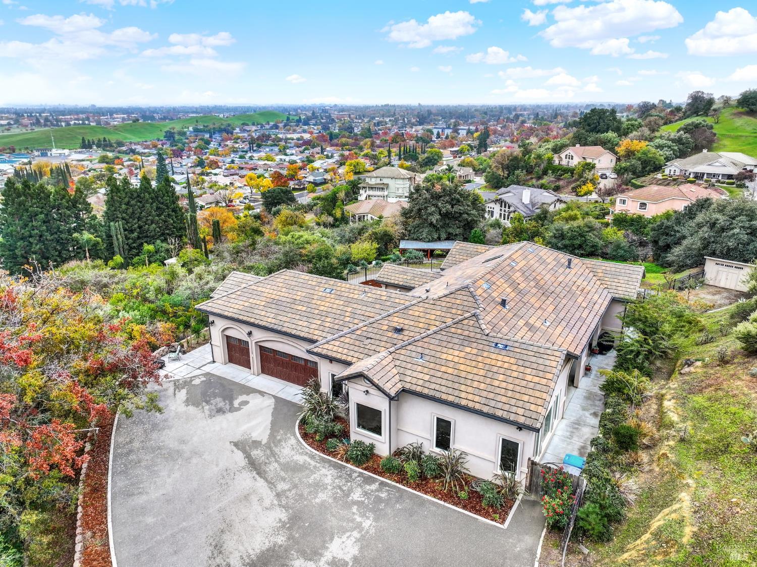 Detail Gallery Image 34 of 35 For 216 Alta Mira Dr, Vacaville,  CA 95688 - 5 Beds | 3/1 Baths