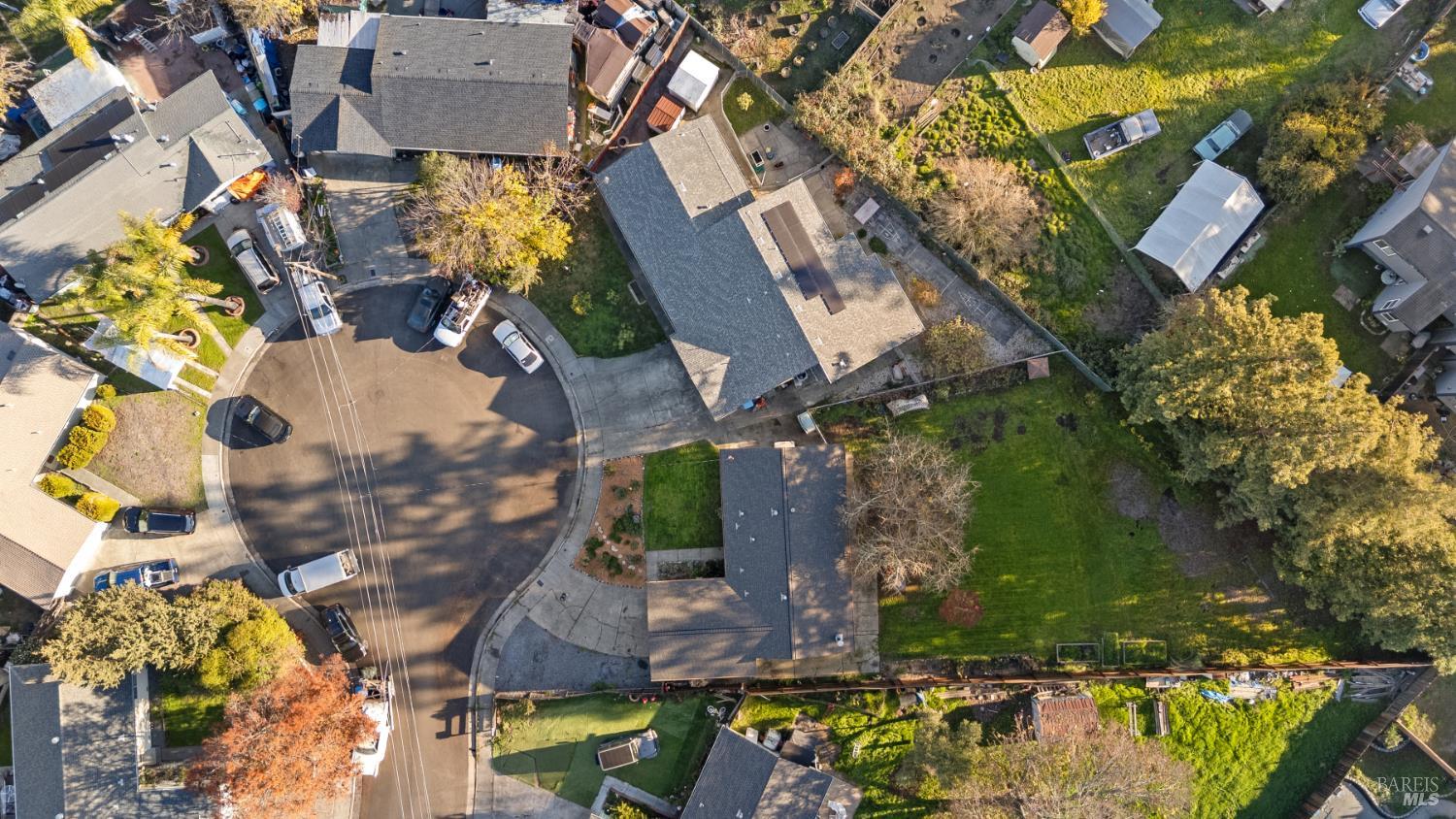 Detail Gallery Image 32 of 43 For 2825 Seneca Ln, Santa Rosa,  CA 95403 - 3 Beds | 2 Baths